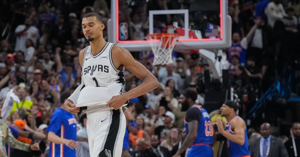 Novi šok u finalu NBA lige: Njujork napravio i drugi brejk protiv San Antonija, Vembanjama apsolutni tragičar