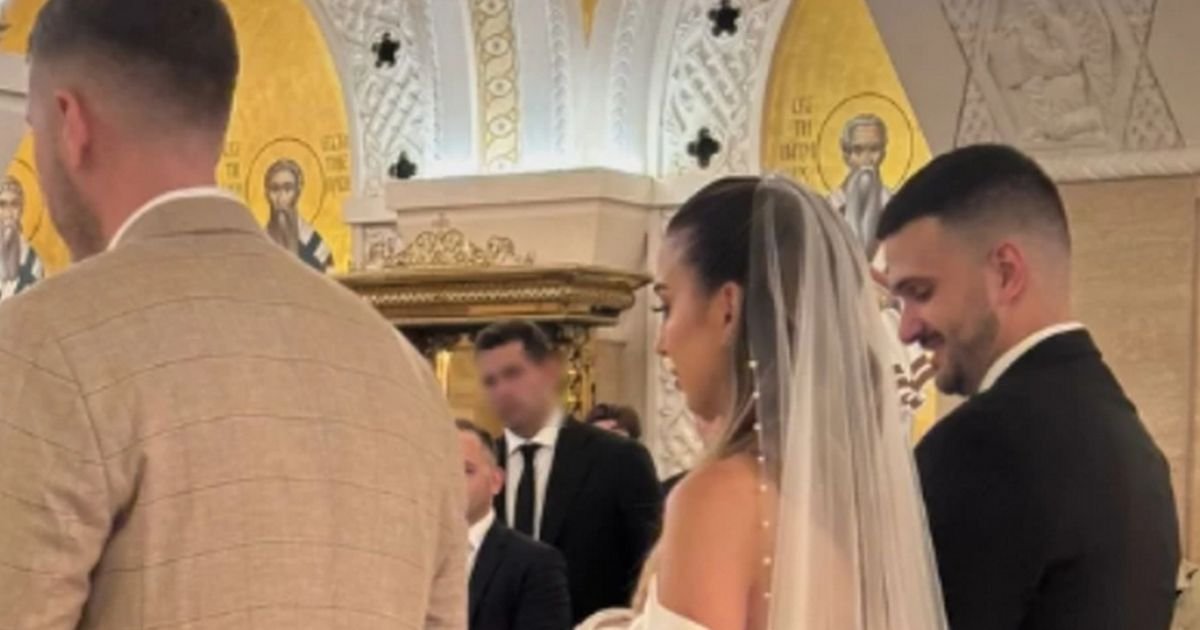 Udala se sestra srpske influenserke: Rekla "da" pred pojasom Presvete Bogorodice - u naručju držala naslednika