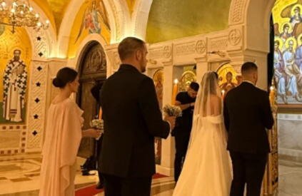 Sestra srpske influenserke se venčala u Hramu pred Časnim pojasom Presvete Bogorodice: Sa sinom u naručju izgovorila "da"