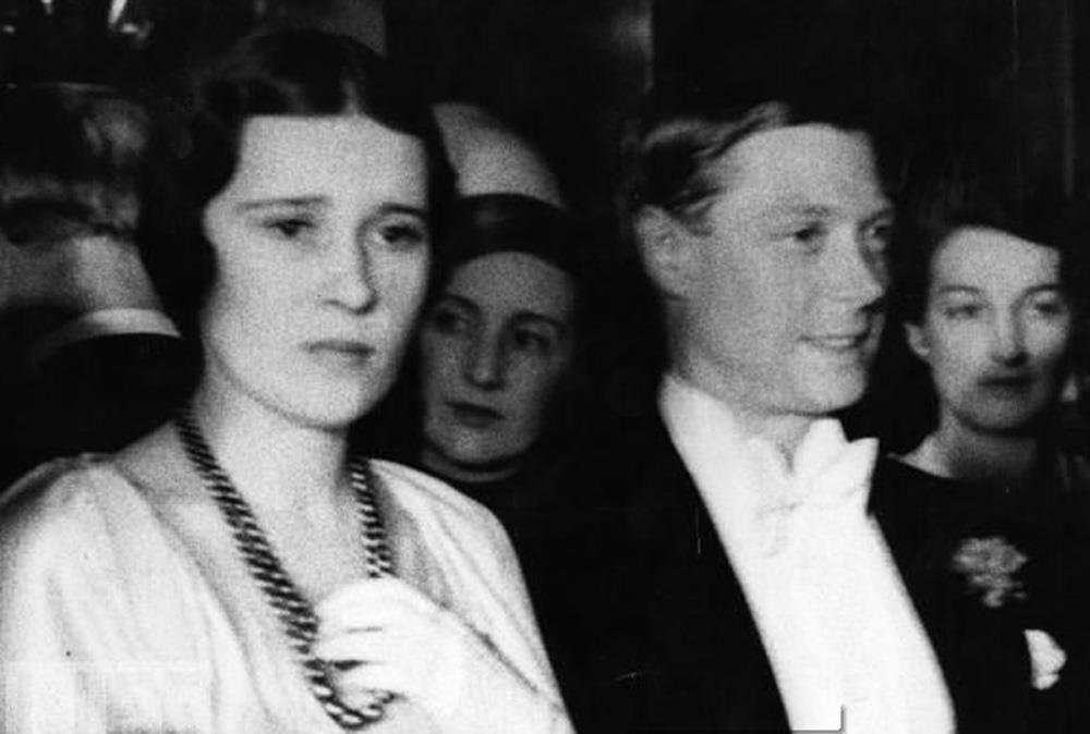 Zavela je britanskog kralja, a on se zbog nje odrekao krune i moći: Nakon njegove smrti izgubila je zdravlje pa umrla sama u najgoroj bedi