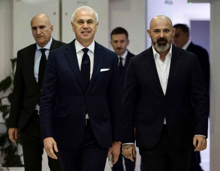 ŠTOPER ZA LIGU ŠAMPIONA! Crvena zvezda aktivira bombu od 3,5 miliona evra: Transfer pred realizacijom!