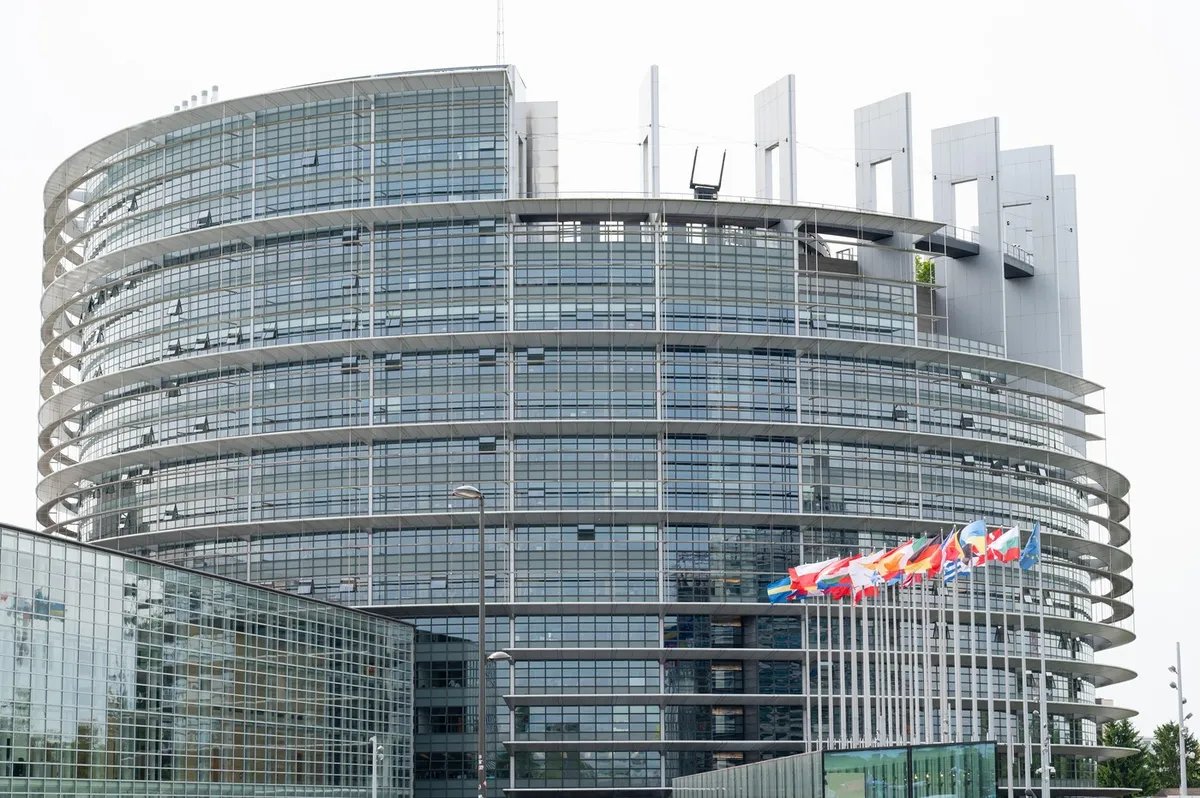 Skandal trese EU: U Evropskom parlamentu gostovala organizacija koja tvrdi da vanzemaljci upravljaju čovečanstvom