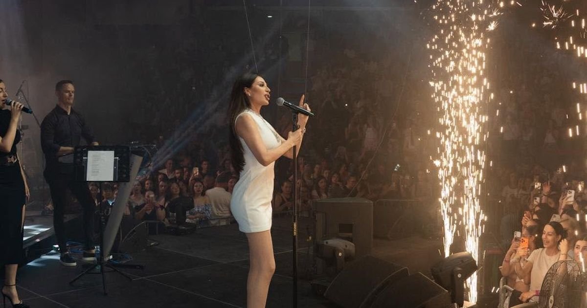 Ceca prekinula koncert u Zaječaru, pa uradila neočekivano: Zbog njenog gesta cela publika reagovala