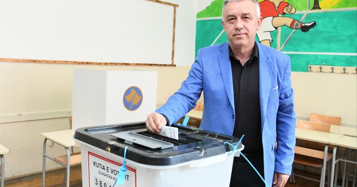 Elek glasao na izborima na KiM: Pozvao građane da u što većem broju izađu na izbore