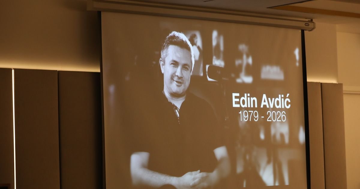 Navijači Bosne i Hercegovine se na utakmici pred Mundijal oprostili od Edina Avdića: "Legende ne umiru"