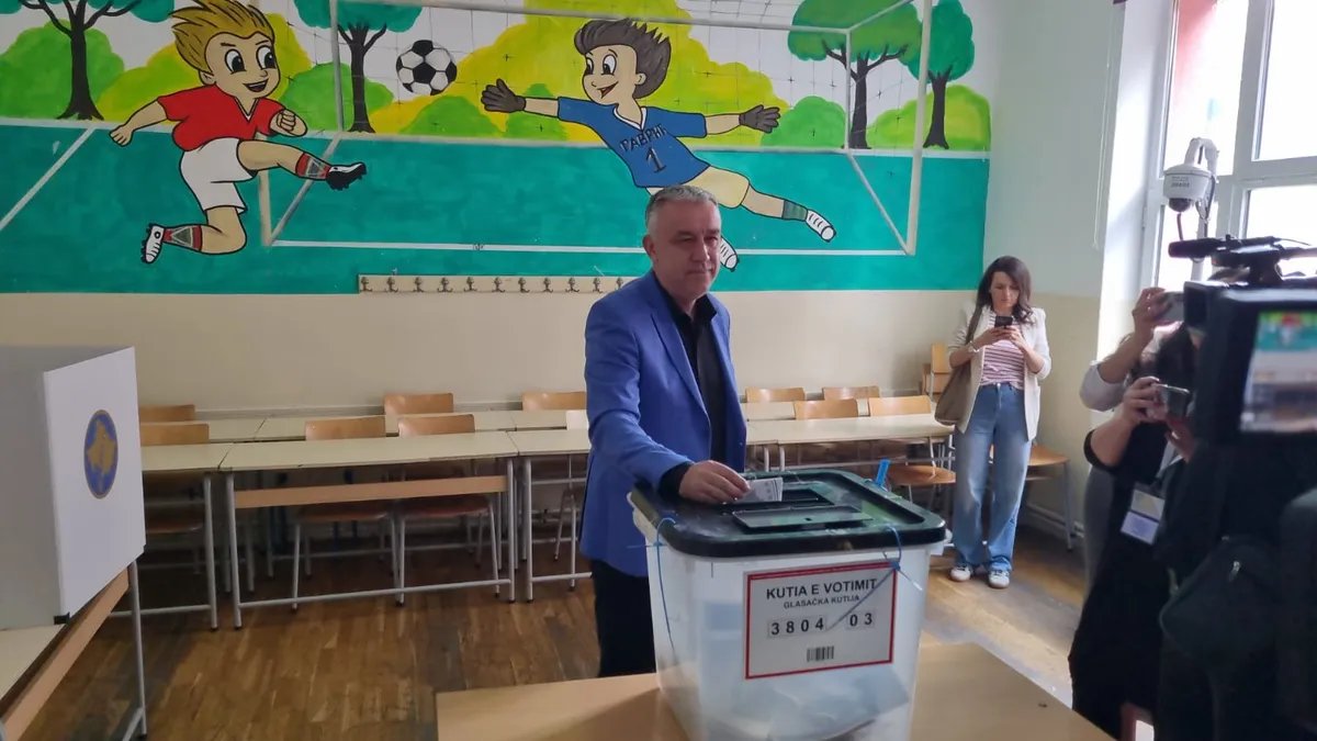 Otvorena birališta na Kosovu, zabeležen i prvi incident