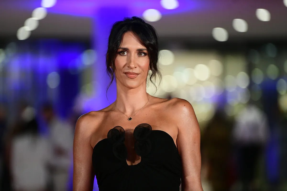 Jelisaveta Orašanin već ima novu ljubav: Nakon razvoda od Teodosića smuvala 11 godina mlađeg kolegu (FOTO)