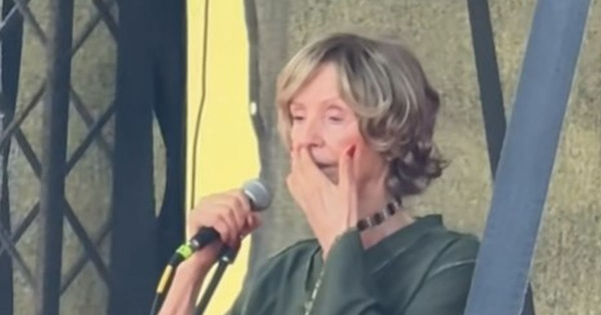 "Ubila sam se, moraju da me..." Oglasila se Lepa Lukić nakon što je završila u Urgentnom centru