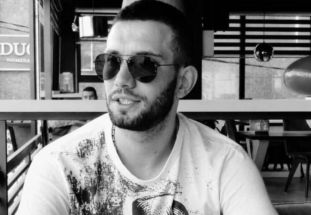 Novi Pazar zavijen u crno: Mladi Almir nije izdržao bitku sa teškom bolešću, ceo grad i okolina plaču za njim