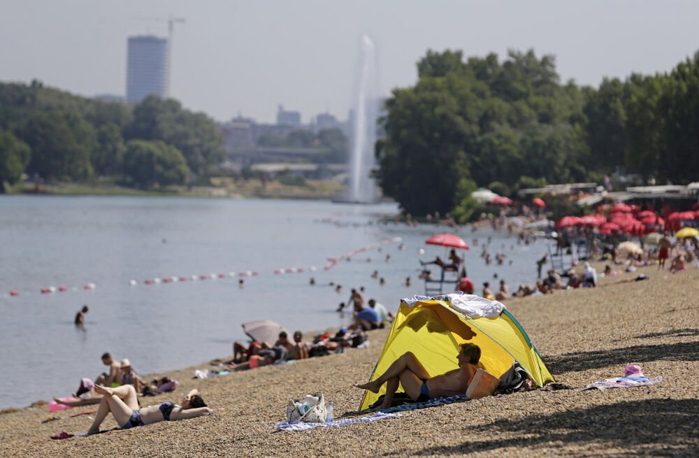 OD OVOG DATUMA KREĆE PRAVO KUVANJE: Temperatura ide i na 33 stepena, a onda GRMLJAVINSKA OLUJA tačno od ovog dana