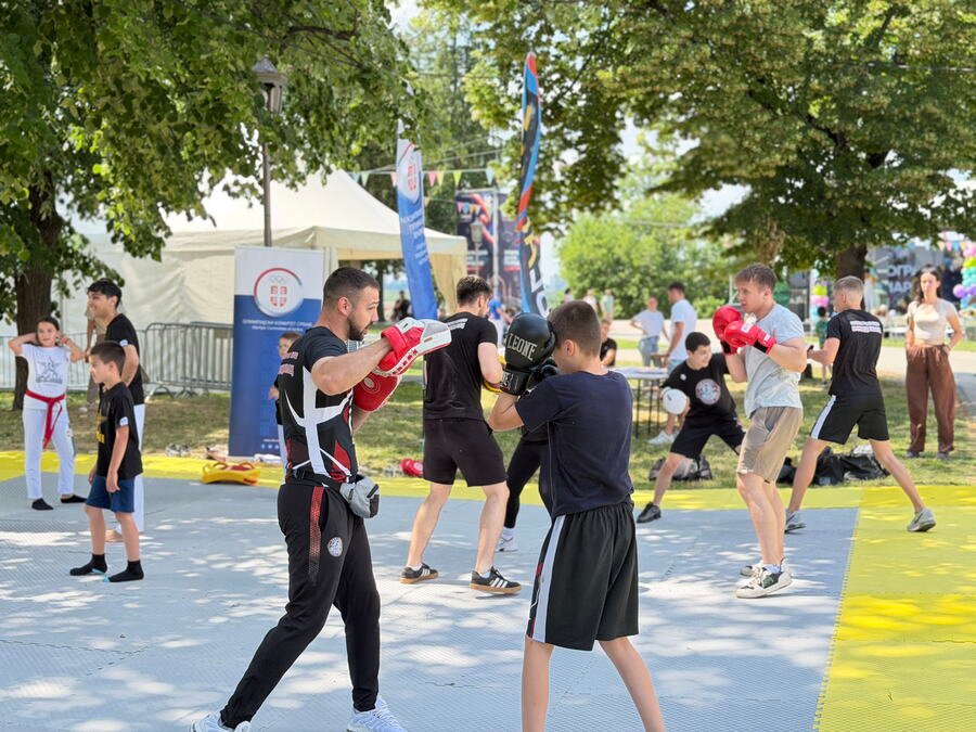 BEOGRADSKI DANI PORODICE! Tomašević: Sjajna prilika da najmlađi zavole sport
