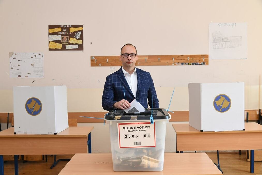 "JEDAN MANDAT NAM SE PONOVO KRADE" Veliki uspeh Srpske liste! Simić: Osvojeno svih 10 u srpskim sredinama, ali Rašiću se rezultati opet nameštaju da uzme mesto
