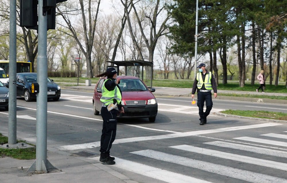 Novi radari snimaju 9 prekršaja, a zbog ovog na semaforu se ide u zatvor: Svi su to radili, a sad su kazne paprene!