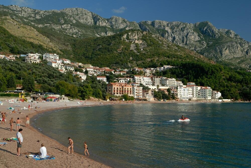 Opasna morska vrsta primećena blizu plaže u Crnoj Gori: Ulovljena je na samo desetak metara od obale