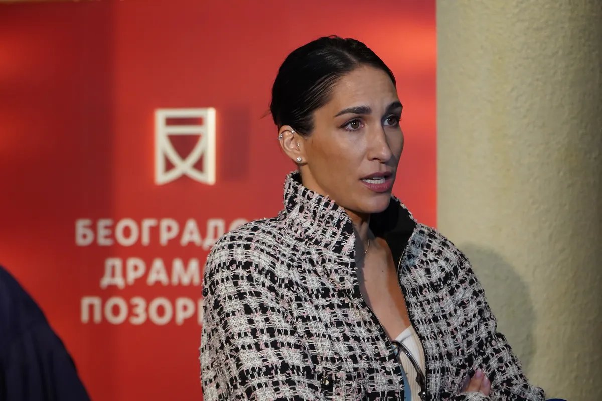 Lepotu je nasledila od nje: Ovako izgleda majka Jelisavete Orašanin (FOTO)