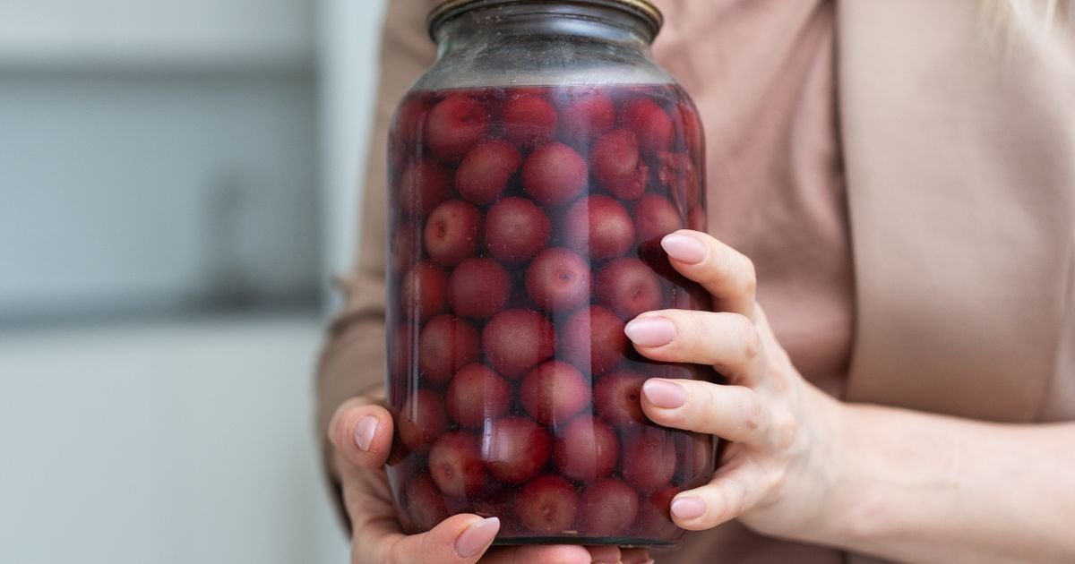 KOMPOT OD TREŠANJA: Da li se recepti za đurđevke, doktorke i belice razlikuju? Evo šta kažu domaćice