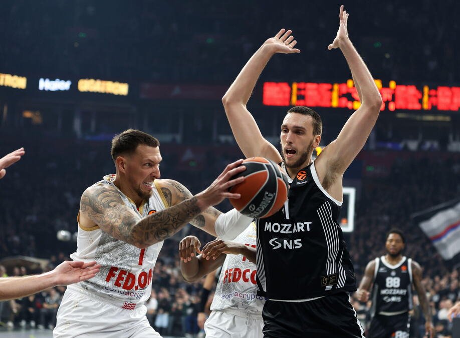 NOVA BOMBA! Danijel Tajs pred potpisom za crno-bele!
