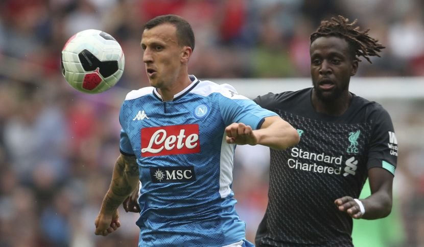 Igrao za Liverpul, Milan, predstavljao Belgiju na velikoj sceni, pa odlučio da ode u penziju u 31. godini