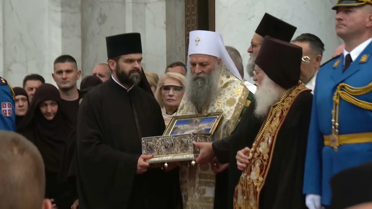 Vučić negira da je država platila za Pojas Presvete Bogorodice