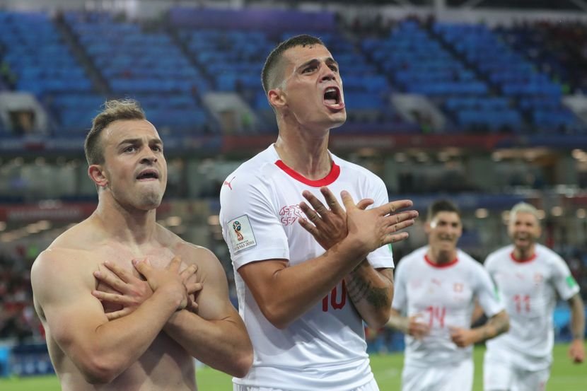 Granit Džaka opet pokazao simbol koji provocira Srbe, Švajcarci u šoku: "Za ovo su kažnjeni..."