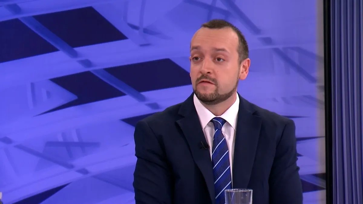 Boban Stojanović o dešavanjima u Tivtu s avionom iz Beograda: Diplomatski skandal