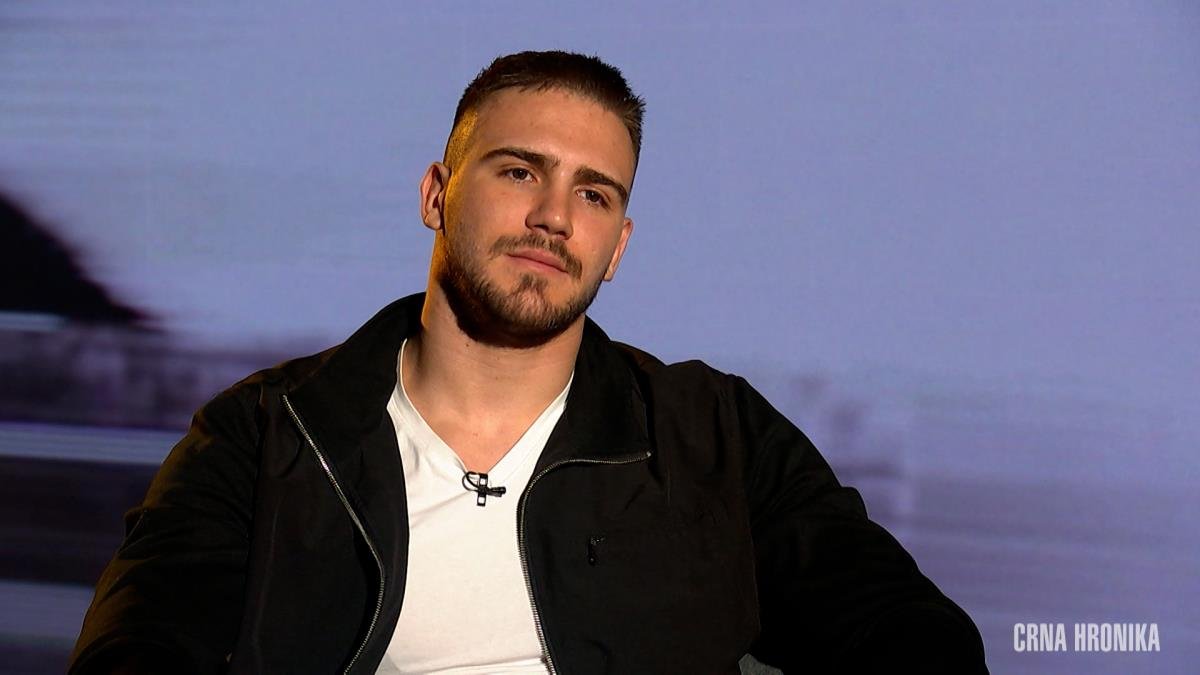 "TRAŽIO ME JE ČOVEK SA PIŠTOLJEM, REKAO JE MENI I BRATU DA ĆE NAS ISELITI IZ SRBIJE!" Ovako je Marko Bojković pričao u velikoj ispovesti za Kurir