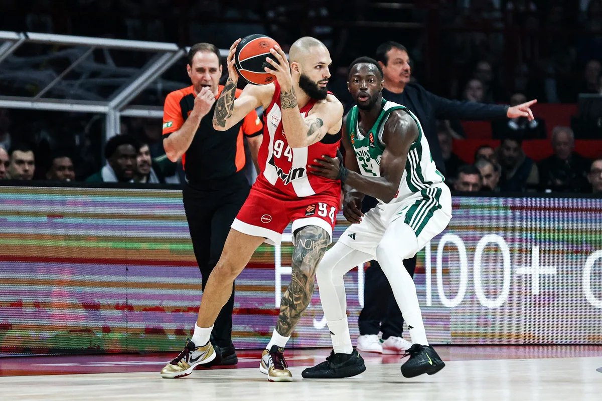 Milutinov blistao, Olimpijakos pobedio: Ataman isključen, novi ispad Turčina