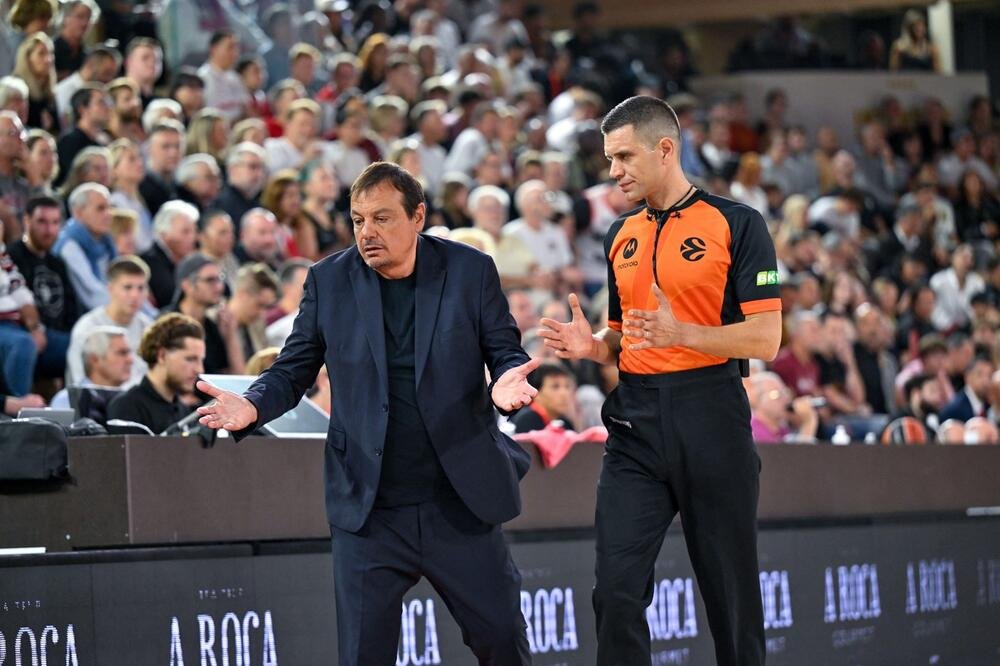 Isključen Ergin Ataman! Turčin pobesneo na sudije zbog situacije sa Milutinovim (Video)