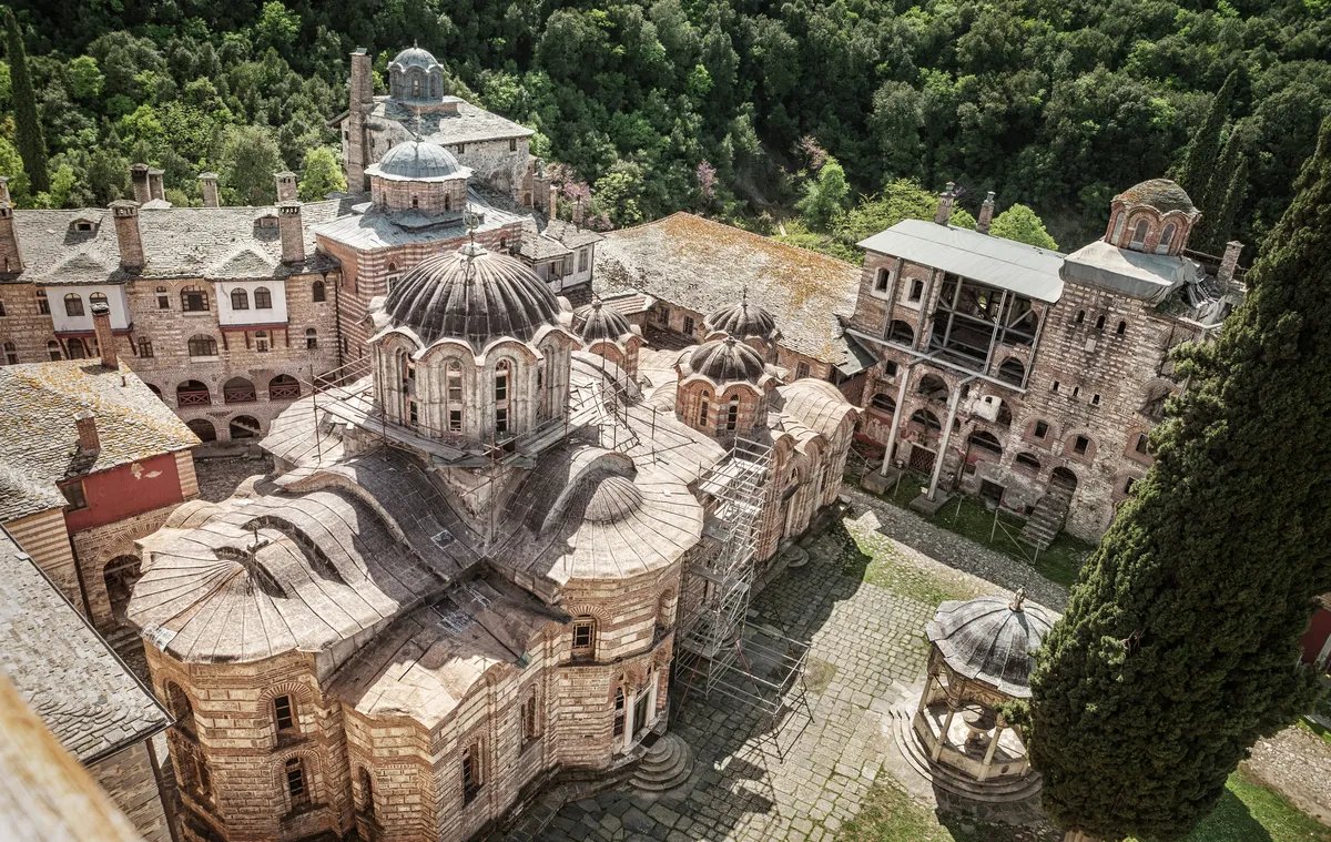 Hilandar se ograđuje od Stojkovića: Zabranjeno mu je da se predstavlja kao poverenik manastira
