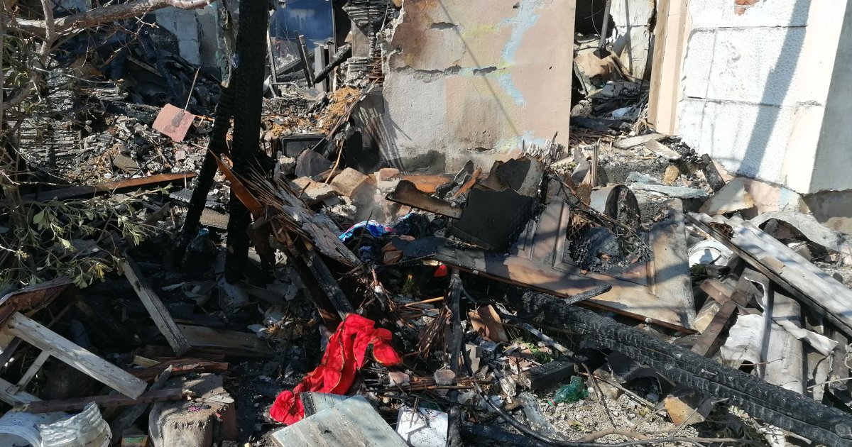 Pripremila je haljinu za maturu, a onda je vatra progutala SVE: Gest njenih školskih drugova tera suze na oči