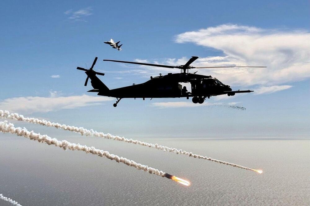 SRUŠIO SE AMERIČKI VOJNI HELIKOPTER Drama kod Ormuskog moreuza, da li su Iranci oborili letelicu?! Tramp ĆUTI!