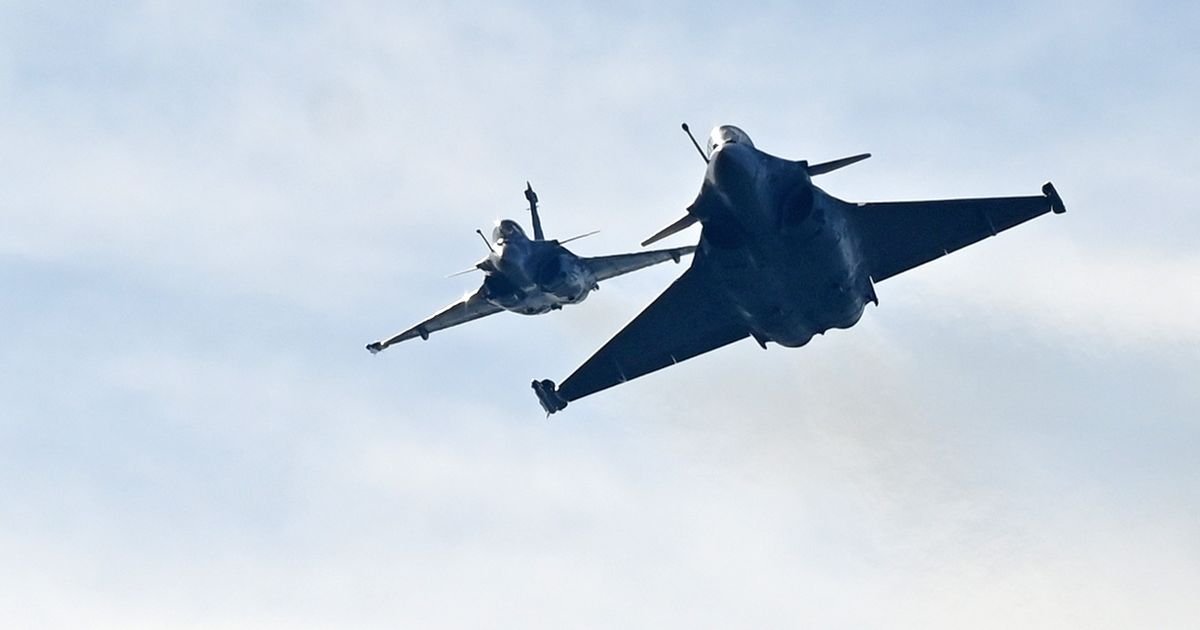 Dramatičan snimak obaranja ruskog drona iznad članice NATO: Rafal reagovao munjevito, hino se oglasila vojska
