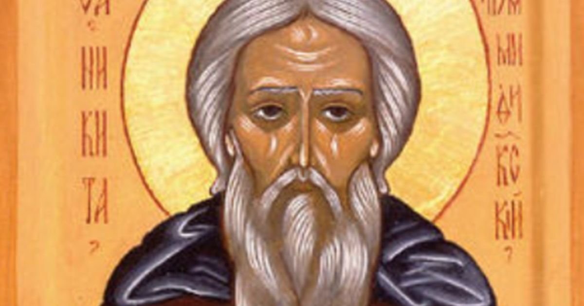 Predanje kaže da su mnogi bolesni isceljeni nad njegovim moštima: Današnji dan posvećen je Svetom Nikiti