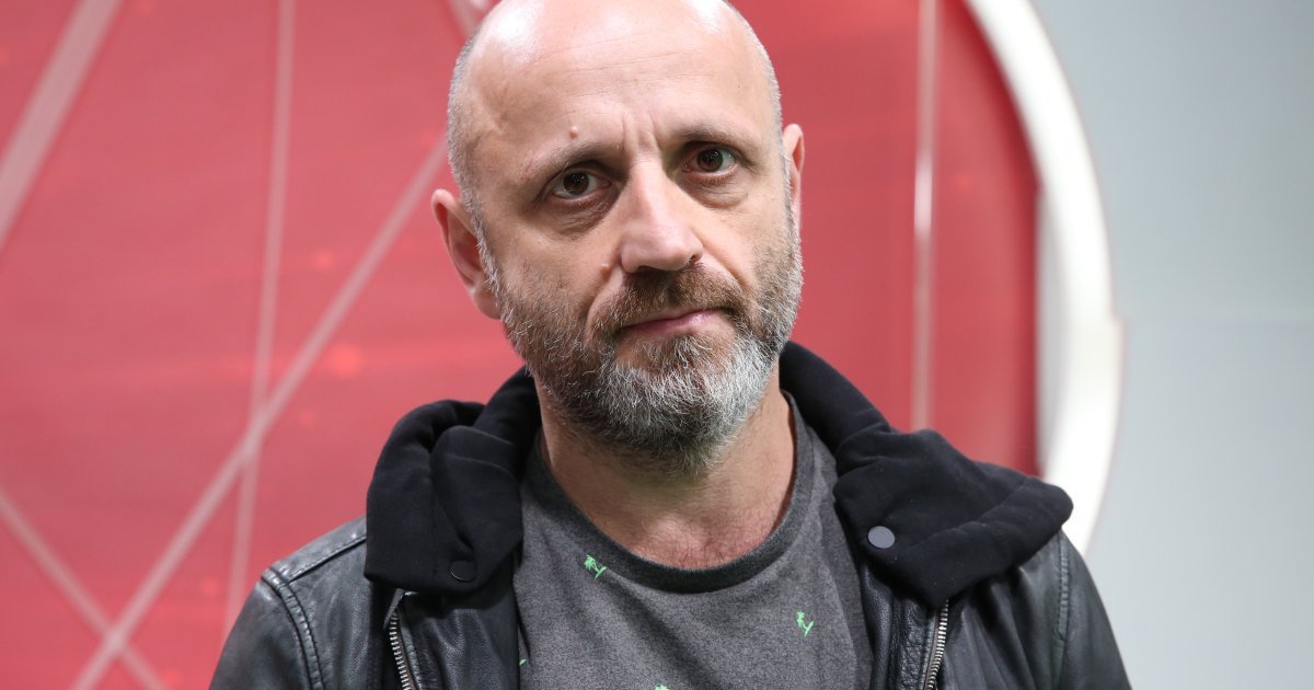 Mile Kekin posle osam meseci ponovo u Beogradu: 50 pesama za više od dva sata žive svirke