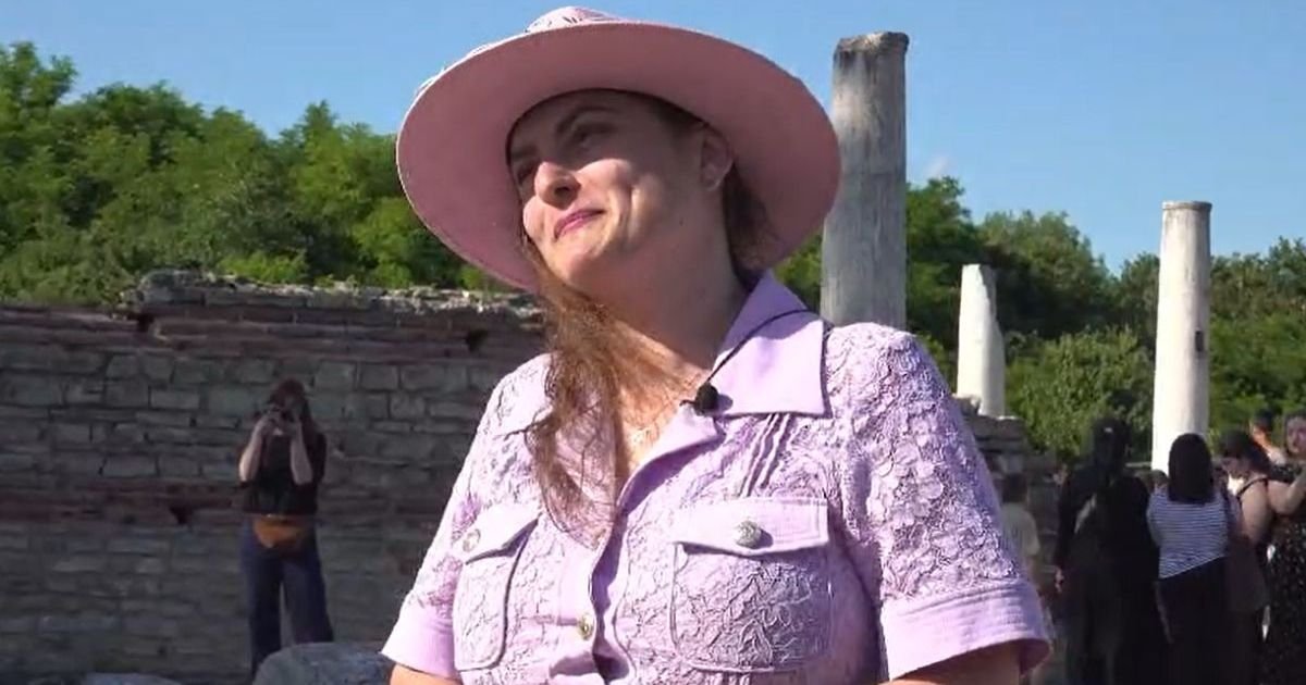 Danica Karić u ambijentu Feliks Romulijane promovisala novi džez album i izložbu "Ples na platnu"