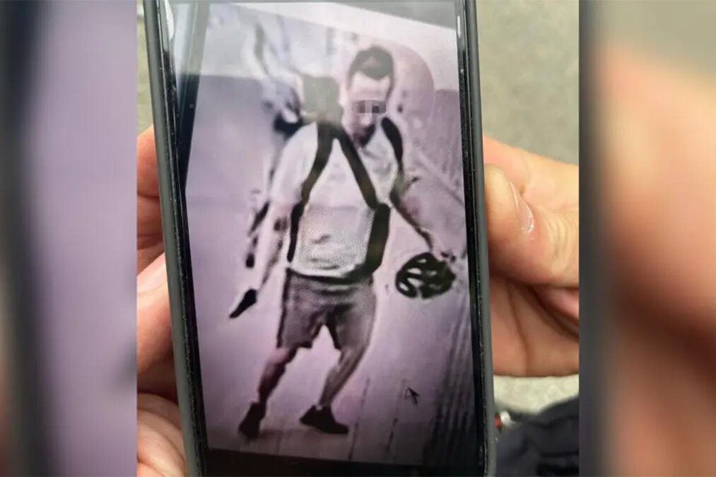 OVO JE UBICA IZ BARSELONE: Ima oko 40 godina, bež majicu i krupnije je građe! Prišao žrtvi s leđa i ispalio metak u potiljak, a onda uradio OVO (FOTO)