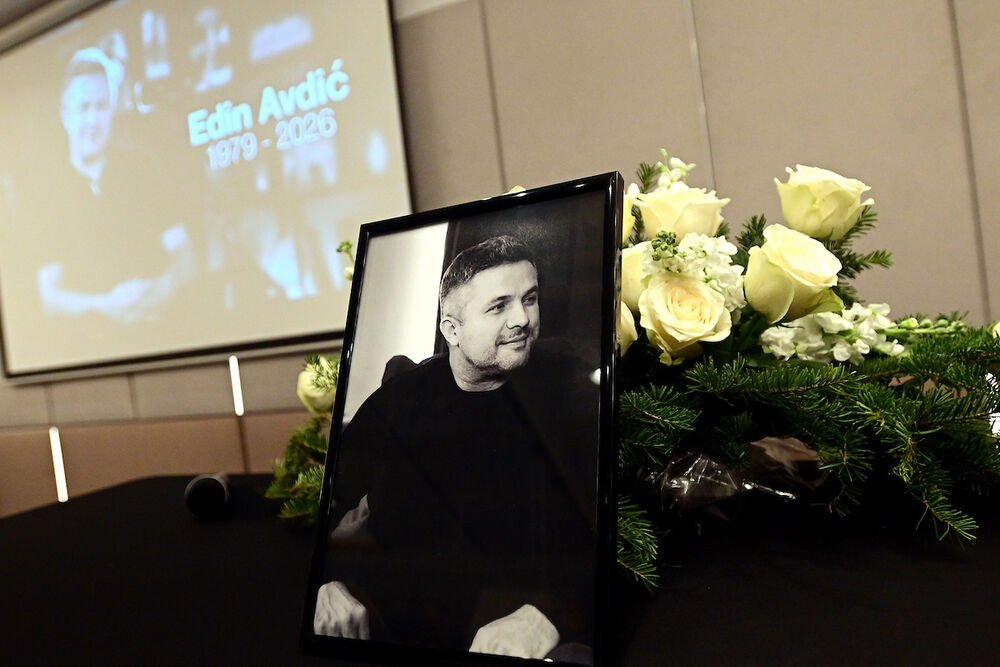 GROBARI SKANDIRALI U ČAST EDINA AVDIĆA! Navijači Partizana se oprostili od legende (Video)
