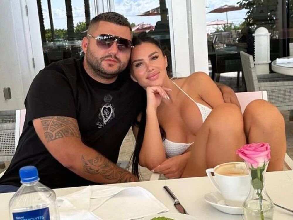 ŠOK U LAJVU! Asmin javno PRIZNAO EMOCIJE prema NJOJ! Više ne može da se KONTROLIŠE - "VOLIM JE!"