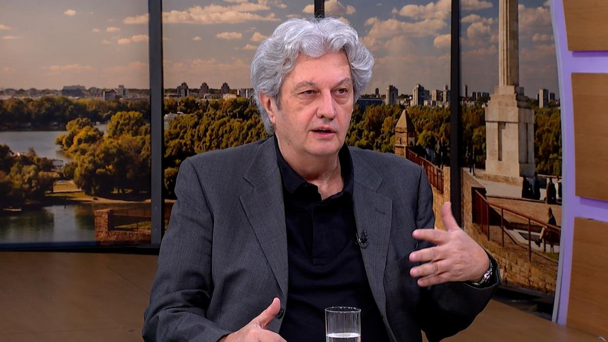 MILOMIR MARIĆ UGOSTIO ČOVEKA KOJI MU JE OPLJAČKAO STAN Novinar se šokirao tokom snimanja: Zvao je me je šef beogradske policije...