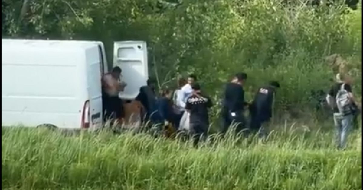 Širi se snimak belog kombija u Novom Zagrebu, oglasila se policija, ima i uhapšenih!