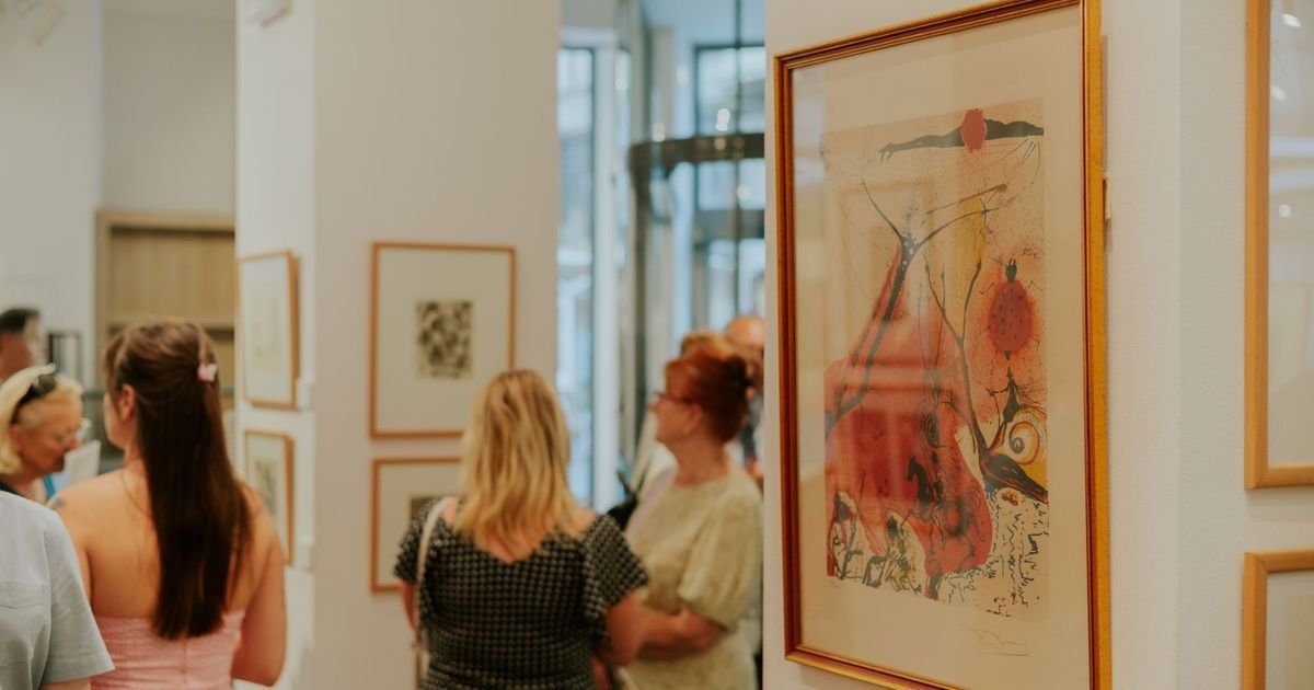Otvorena izložba Nadrealizam na papiru: Oko u divljem stanju u Francuskom institutu