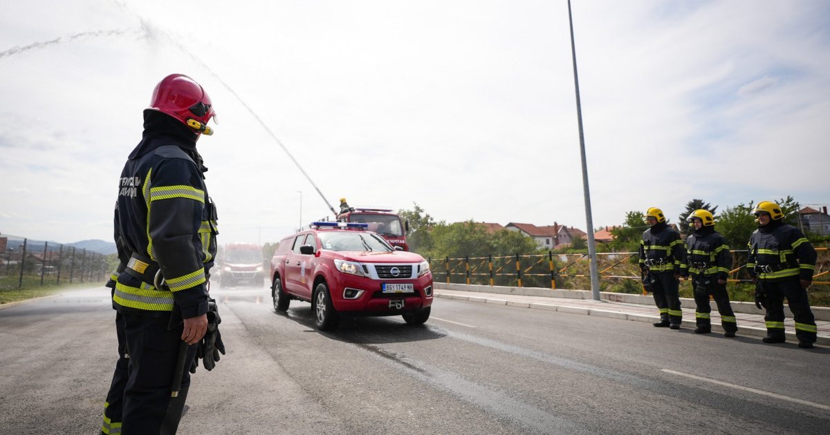 Razbojnik ušao u radnju sa nožem u ruci, onda se pojavio Luka: Pogledajte herojsku akciju sprečavanja krađe