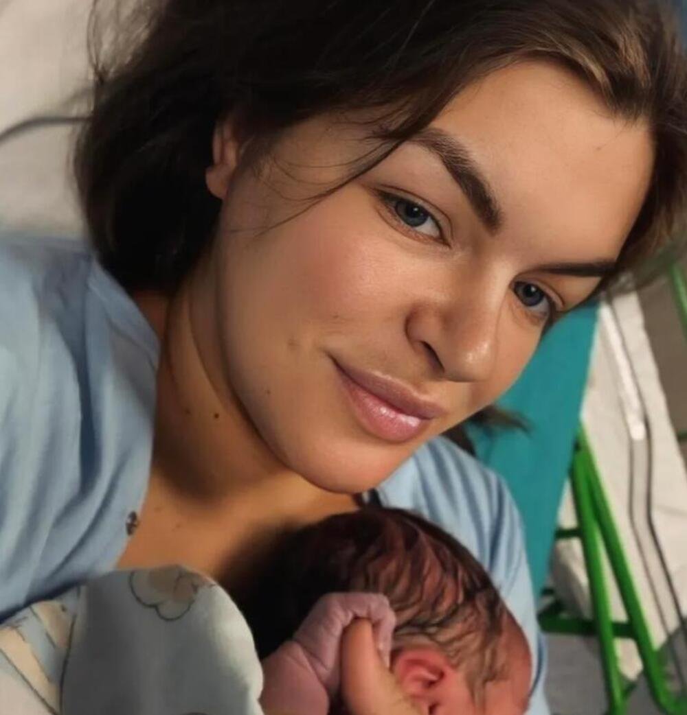 BILA U ZADRUZI, A SAD ĆE RODITI PETO DETE! Javno otkrila POL, pa napravila pometnju! Komentari gore