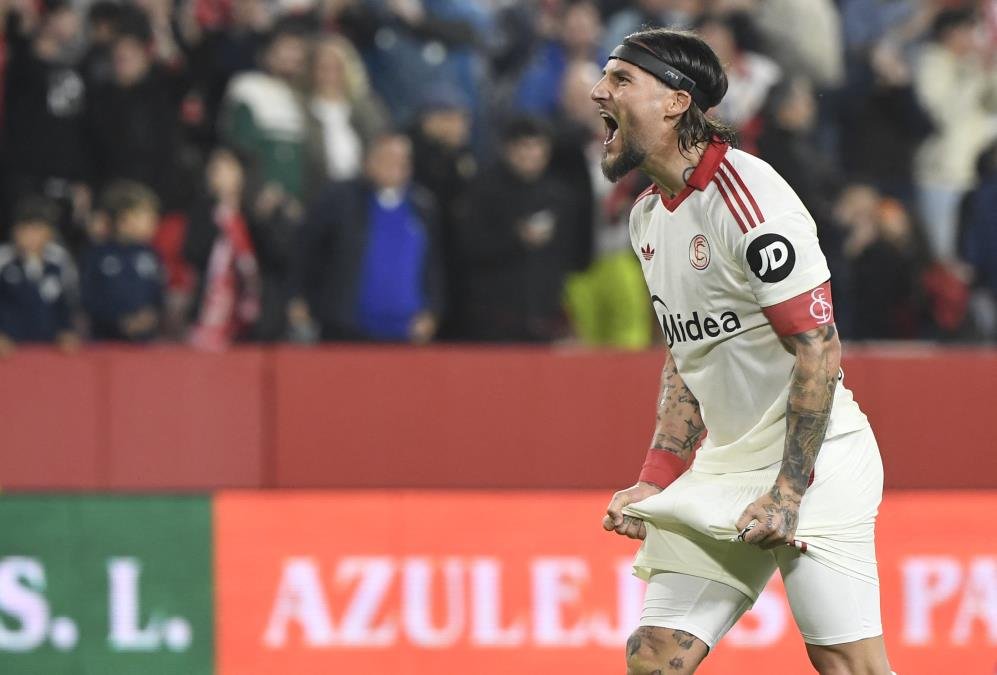 KURIR SAZNAJE! Kraj jedne ere: Nemanja Gudelj napušta Sevilju!