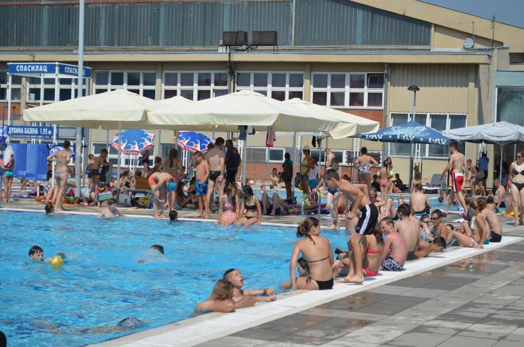Dan kupanja na bazenima u Srbiji već od 100 dinara: Na ovim lokacijama je besplatno, detaljan cenovnik