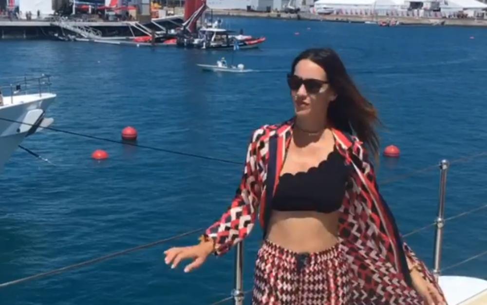 SRPSKI ZET MILIJARDER BEŽAO GLAVOM BEZ OBZIRA! Muža poznate Srpkinje napali jeleni u Japanu: Ujedaju kao ludi (VIDEO)