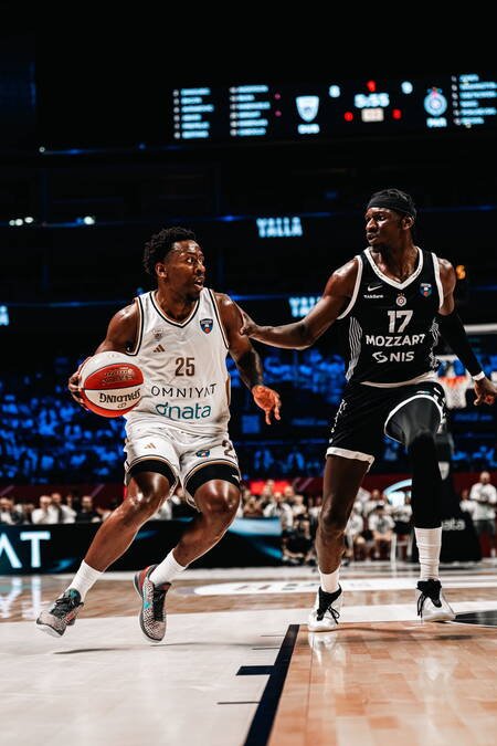 PARTIZAN JE FAVORIT, ALI... Isplivale kvote za četvrti meč crno-belih i Dubaija!