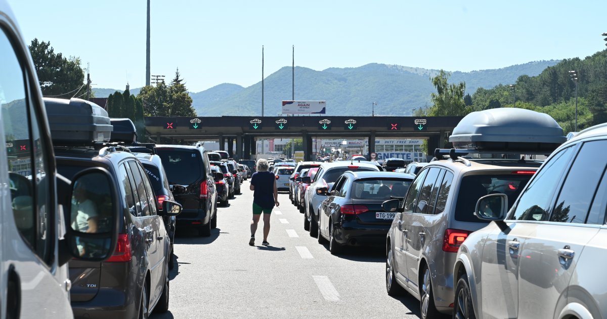 Krećete na put ovim vozilom, naoružajte se strpljenjem: Evo gde su kilometarske kolone