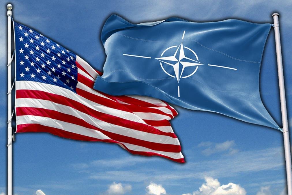 NJUJORK TAJMS: AMERIKA SMANJUJE BROJ AVIONA I BRODOVA U EVROPI Saveznici u NATO ostaju bez trećine lovaca F-16 i F-15E, biće povučeni podmornica i nosač aviona
