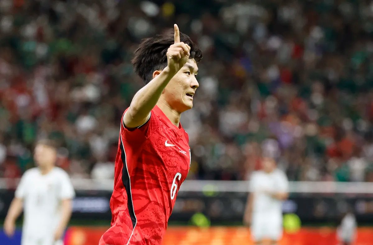 FIFA kaže da je stadion bio pun, ali slike pokazuju drugačije: Navijači zagrmeli zbog cena karata FOTO